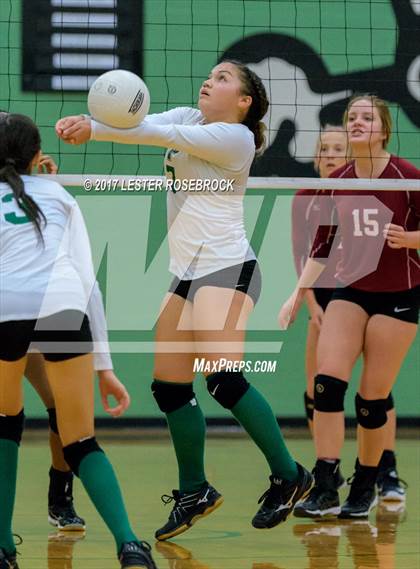 Thumbnail 2 in Floresville vs. Pearsall (Pearsall VB Tournament) photogallery.