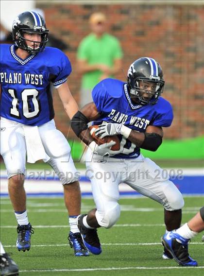 Thumbnail 3 in Carroll @ Plano West photogallery.