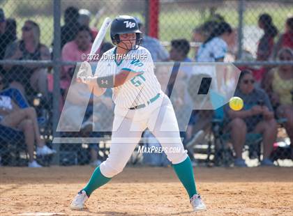 Thumbnail 2 in West Port vs Santa Fe (Raider Invitational) photogallery.