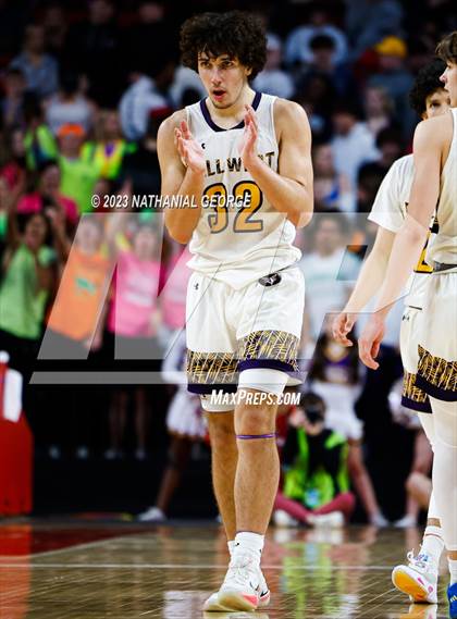 Thumbnail 2 in Bellevue West vs. Omaha Westside (NSAA Class A Semifinal) photogallery.