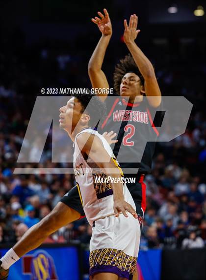 Thumbnail 1 in Bellevue West vs. Omaha Westside (NSAA Class A Semifinal) photogallery.