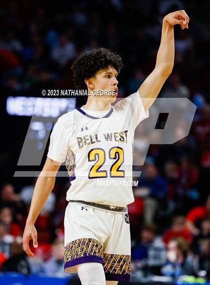 Thumbnail 1 in Bellevue West vs. Omaha Westside (NSAA Class A Semifinal) photogallery.