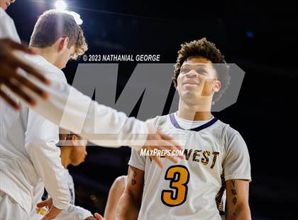 Thumbnail 2 in Bellevue West vs. Omaha Westside (NSAA Class A Semifinal) photogallery.