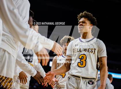 Thumbnail 2 in Bellevue West vs. Omaha Westside (NSAA Class A Semifinal) photogallery.
