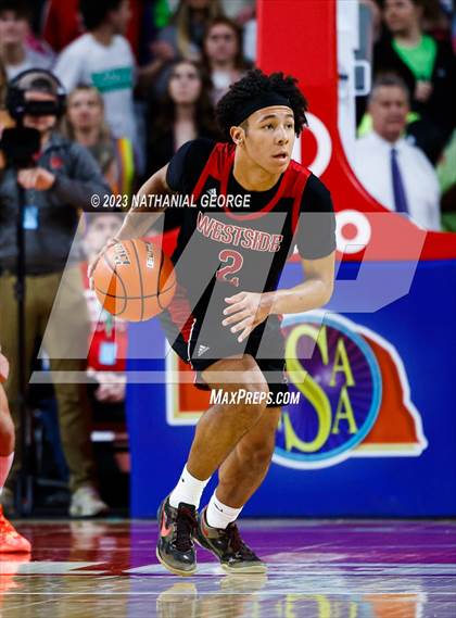 Thumbnail 1 in Bellevue West vs. Omaha Westside (NSAA Class A Semifinal) photogallery.