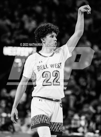 Thumbnail 2 in Bellevue West vs. Omaha Westside (NSAA Class A Semifinal) photogallery.