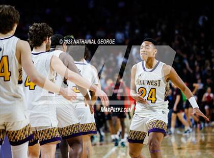Thumbnail 1 in Bellevue West vs. Omaha Westside (NSAA Class A Semifinal) photogallery.