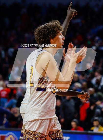 Thumbnail 2 in Bellevue West vs. Omaha Westside (NSAA Class A Semifinal) photogallery.