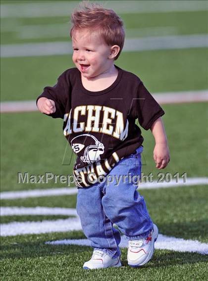 Thumbnail 2 in Lindenhurst @ Sachem North photogallery.