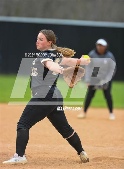 Thumbnail 1 in Leesville vs Florien photogallery.