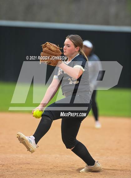 Thumbnail 2 in Leesville vs Florien photogallery.