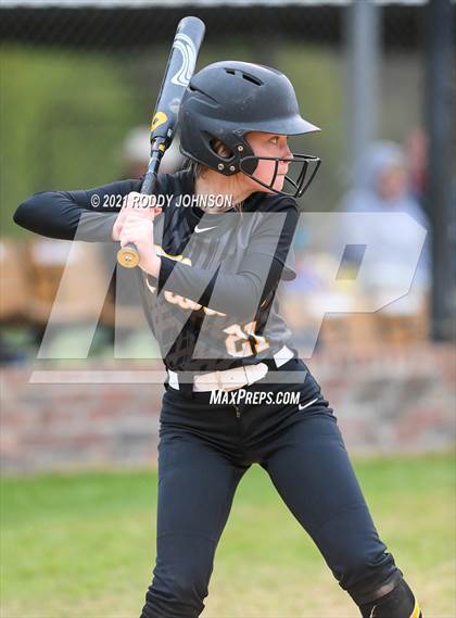 Thumbnail 3 in Leesville vs Florien photogallery.