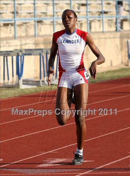 Thumbnail 3 in Texas Region II 16-5A District Meet photogallery.