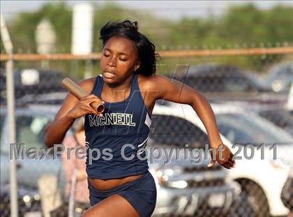 Thumbnail 2 in Texas Region II 16-5A District Meet photogallery.