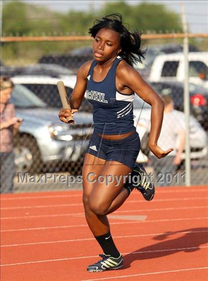 Thumbnail 1 in Texas Region II 16-5A District Meet photogallery.