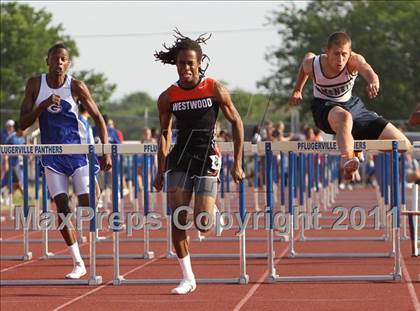 Thumbnail 3 in Texas Region II 16-5A District Meet photogallery.