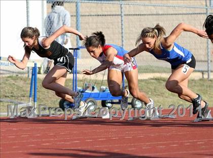 Thumbnail 2 in Texas Region II 16-5A District Meet photogallery.