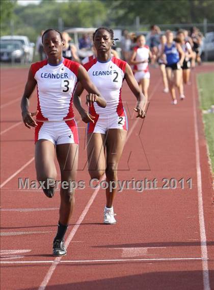 Thumbnail 2 in Texas Region II 16-5A District Meet photogallery.