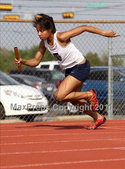 Thumbnail 3 in Texas Region II 16-5A District Meet photogallery.