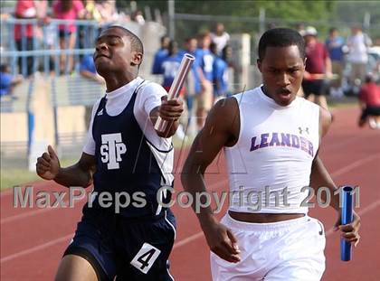 Thumbnail 3 in Texas Region II 16-5A District Meet photogallery.