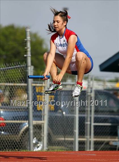 Thumbnail 1 in Texas Region II 16-5A District Meet photogallery.