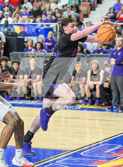 Thumbnail 3 in Brophy College Prep vs. Mesa  (AIA 6A Final) photogallery.