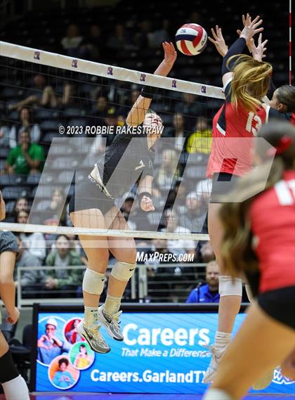 Thumbnail 2 in Randall vs. Salado (UIL 4A Volleyball Semifinal) photogallery.