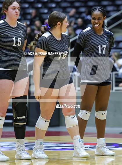 Thumbnail 2 in Randall vs. Salado (UIL 4A Volleyball Semifinal) photogallery.