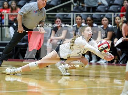 Thumbnail 2 in Randall vs. Salado (UIL 4A Volleyball Semifinal) photogallery.