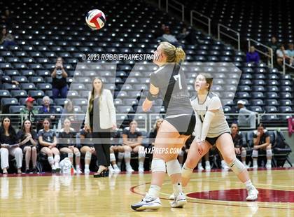 Thumbnail 2 in Randall vs. Salado (UIL 4A Volleyball Semifinal) photogallery.
