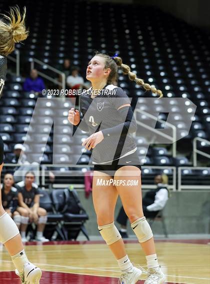 Thumbnail 3 in Randall vs. Salado (UIL 4A Volleyball Semifinal) photogallery.