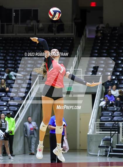 Thumbnail 3 in Randall vs. Salado (UIL 4A Volleyball Semifinal) photogallery.