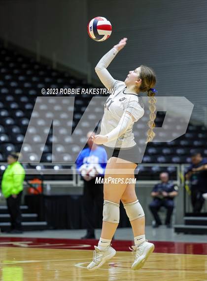 Thumbnail 2 in Randall vs. Salado (UIL 4A Volleyball Semifinal) photogallery.