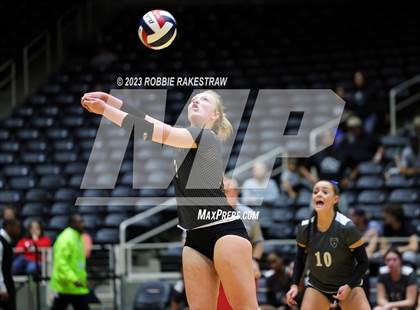 Thumbnail 2 in Randall vs. Salado (UIL 4A Volleyball Semifinal) photogallery.