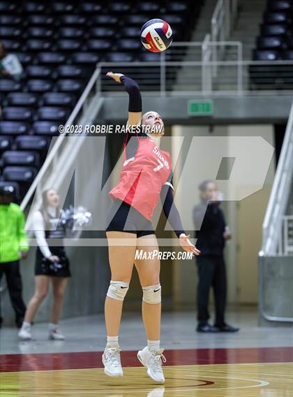 Thumbnail 2 in Randall vs. Salado (UIL 4A Volleyball Semifinal) photogallery.