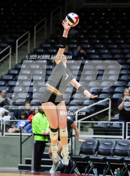 Thumbnail 1 in Randall vs. Salado (UIL 4A Volleyball Semifinal) photogallery.