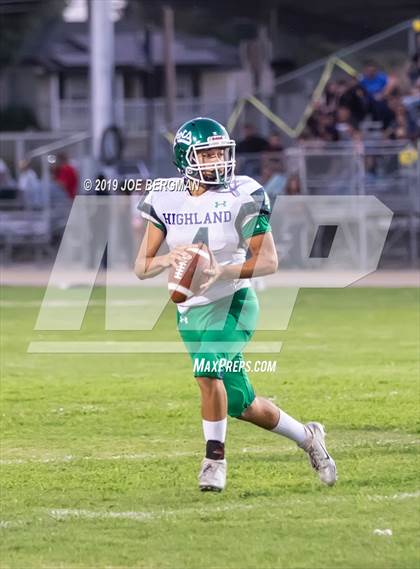 Thumbnail 3 in Highland @ Shafter photogallery.