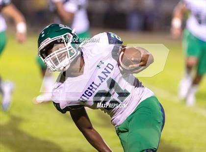 Thumbnail 3 in Highland @ Shafter photogallery.
