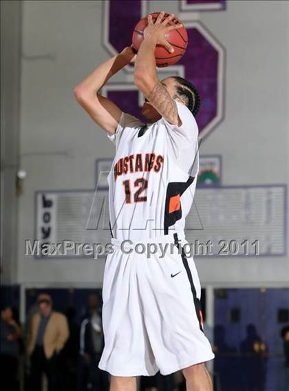 Thumbnail 2 in Analy vs. Foothill (St. Hope Elite Classic) photogallery.