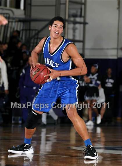 Thumbnail 2 in Analy vs. Foothill (St. Hope Elite Classic) photogallery.