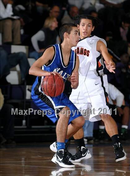 Thumbnail 1 in Analy vs. Foothill (St. Hope Elite Classic) photogallery.