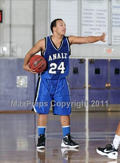 Thumbnail 2 in Analy vs. Foothill (St. Hope Elite Classic) photogallery.