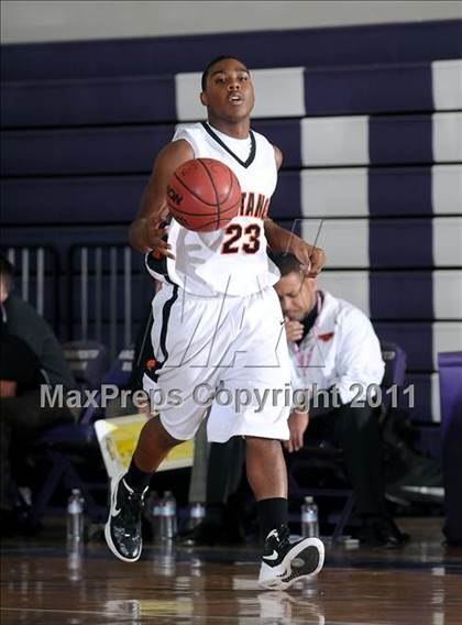 Thumbnail 1 in Analy vs. Foothill (St. Hope Elite Classic) photogallery.