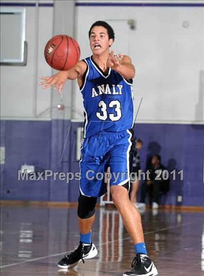 Thumbnail 1 in Analy vs. Foothill (St. Hope Elite Classic) photogallery.