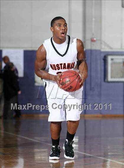 Thumbnail 2 in Analy vs. Foothill (St. Hope Elite Classic) photogallery.