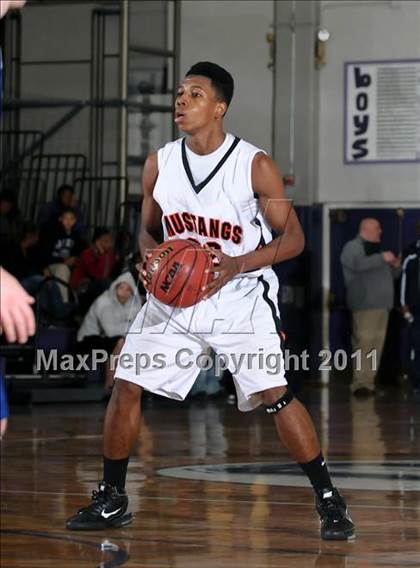 Thumbnail 1 in Analy vs. Foothill (St. Hope Elite Classic) photogallery.