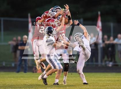 Thumbnail 2 in Laingsburg vs. Fowler photogallery.