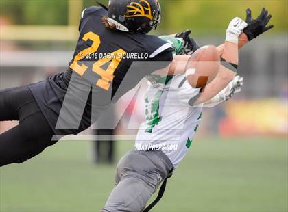 Thumbnail 2 in Thatcher vs. Round Valley (AIA Division 2A Final)  photogallery.