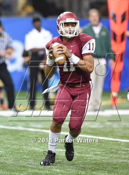 Thumbnail 1 in Destrehan vs. Acadiana (LHSAA Class 5A Final) photogallery.