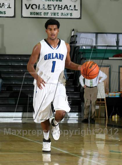 Thumbnail 1 in Vista del Lago vs. Orland (Ram Jam Winter Classic) photogallery.